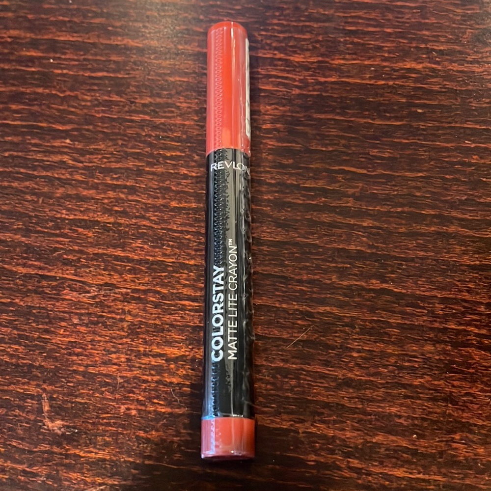 Revlon Color stay lip crayon